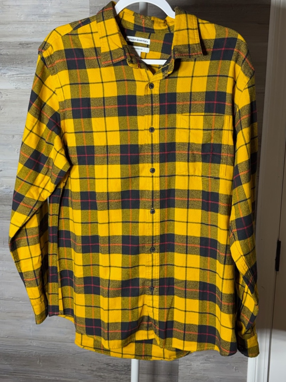 Amazon Essentials Yellow Plaid Button-Down Long Sleeve Shirt 1319